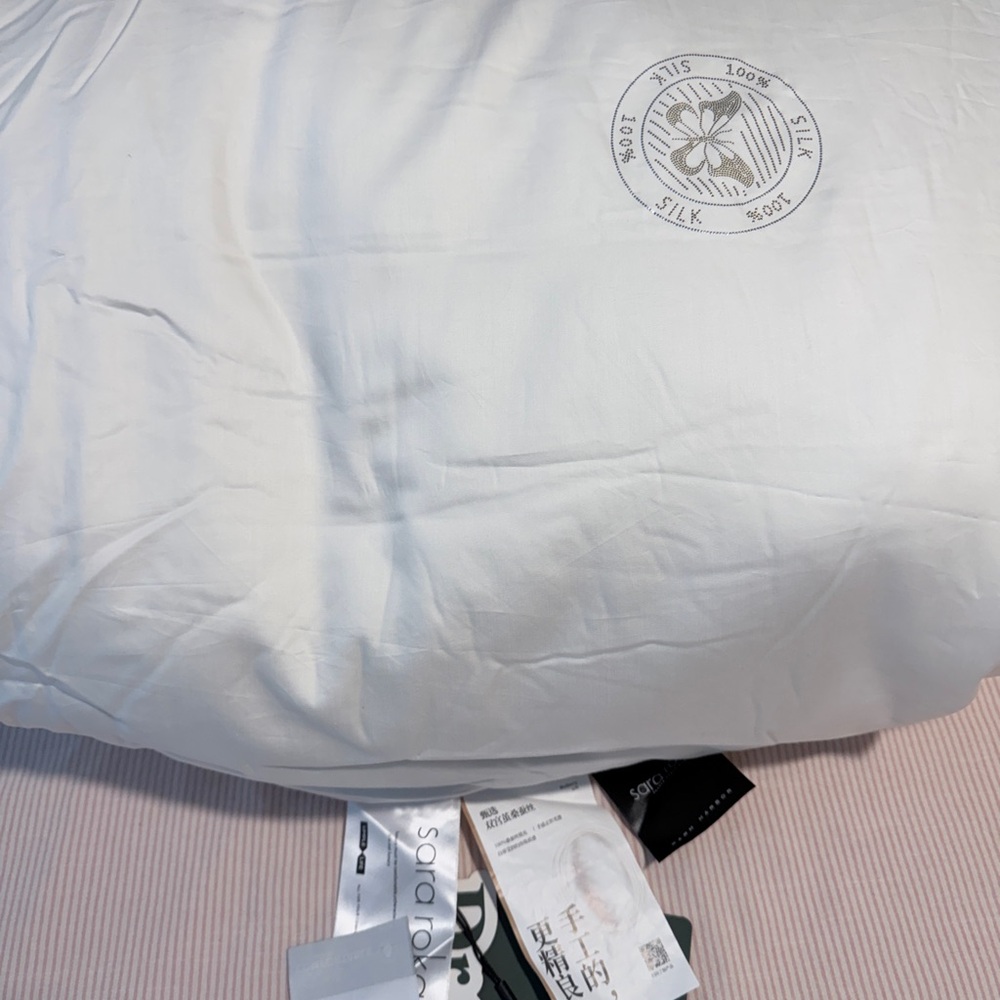 Sara Roka: 100% Long-strand Mulberry Silk Comforter, Silk Duvet Insert (2pcs)